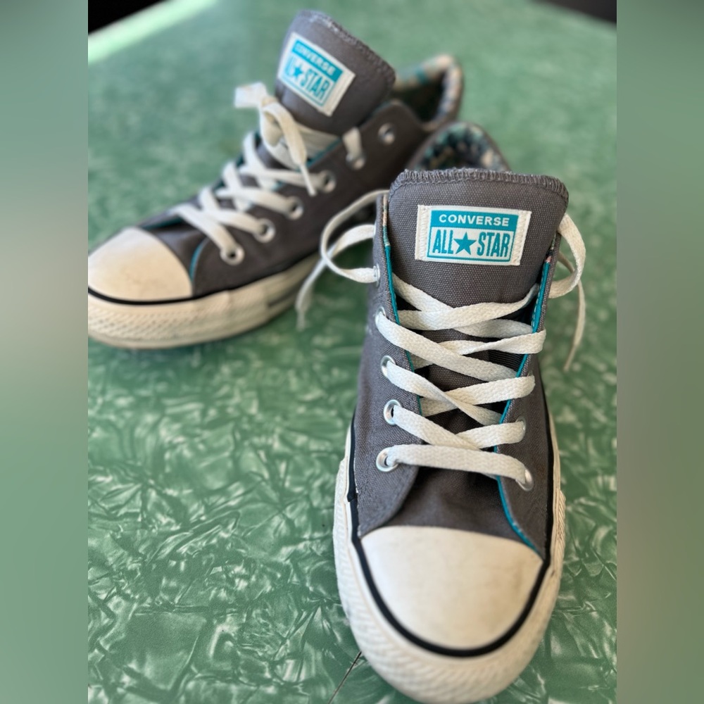 Gray Converse with blue accents Women’s size 10